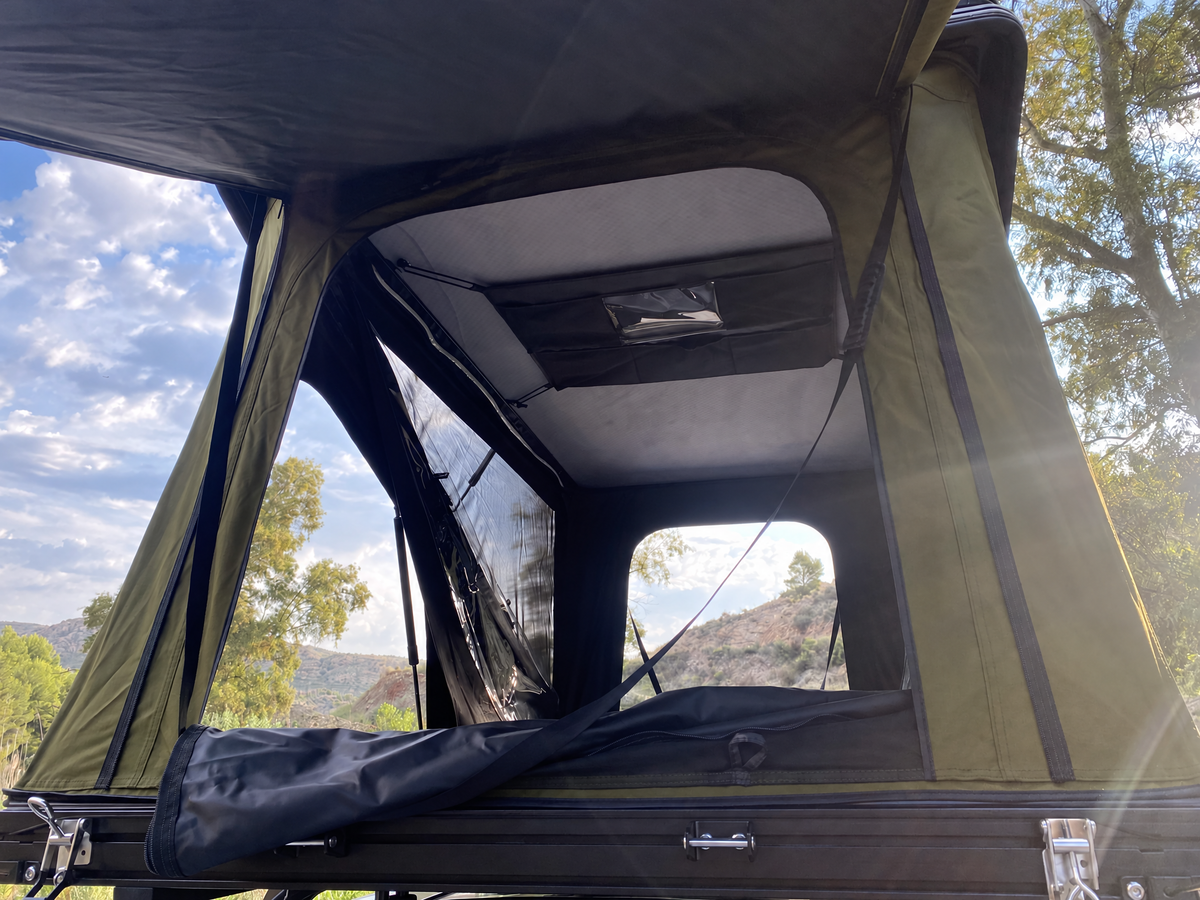 Tente de toit pour voiture - Pro M avec lumières LED et connexion USB