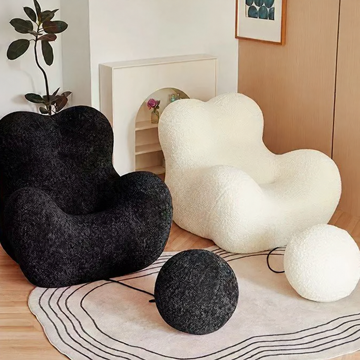 Fauteuil cocon en bouclette ivoire – silhouette nuage aux formes arrondies