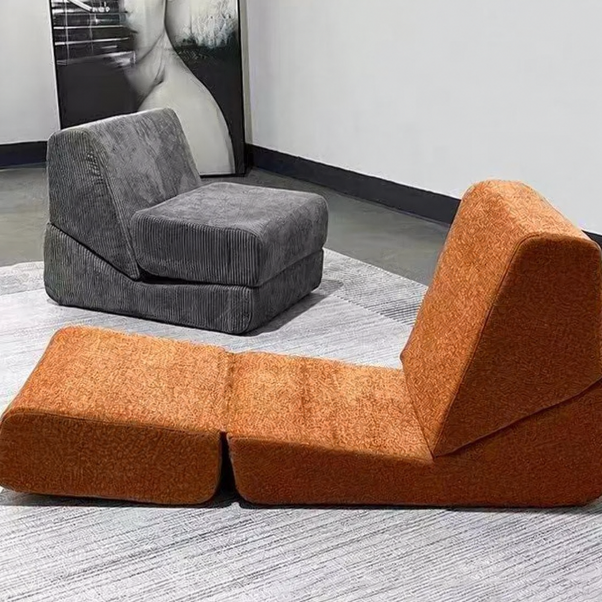 Fauteuil lounge orange terracotta – assise basse et dossier incliné