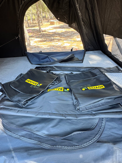 Tente de toit pour voiture Extra Slim avec deux sacs à chaussures et connexion USB