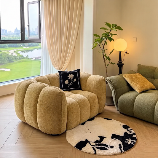 Fauteuil compressé bouclette beige – design arrondi avec coussin